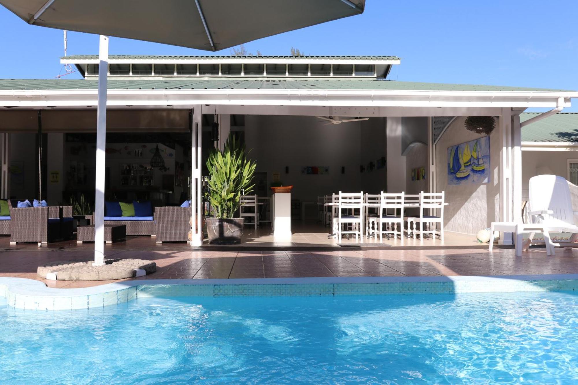 Hotel La Roussette 3*